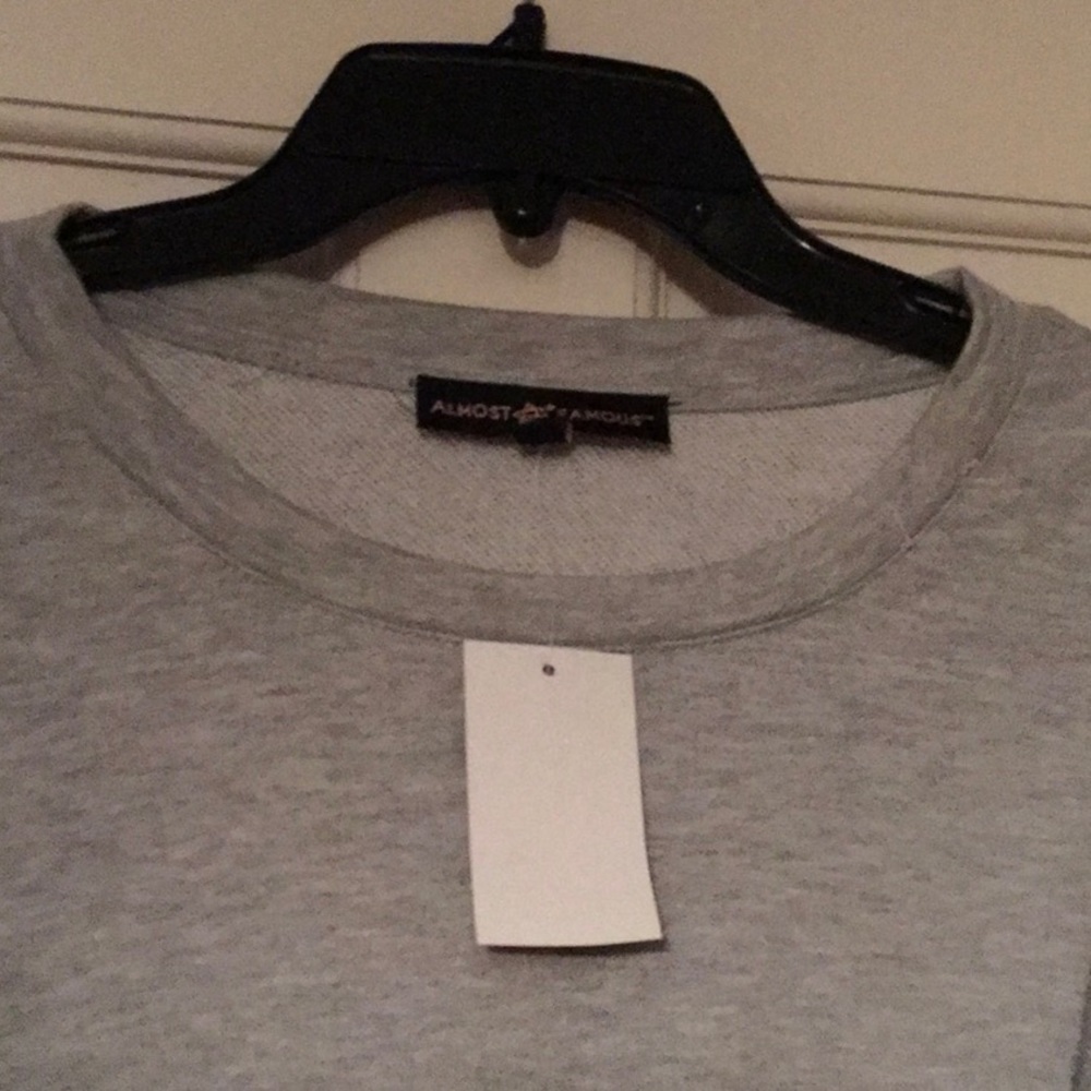 Top - Picture 3 of 4